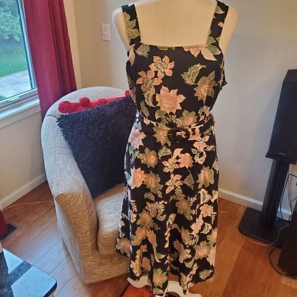 NWT Who What Wear. Black, Floral, Belted Dress Size Large - Picture 1 of 14